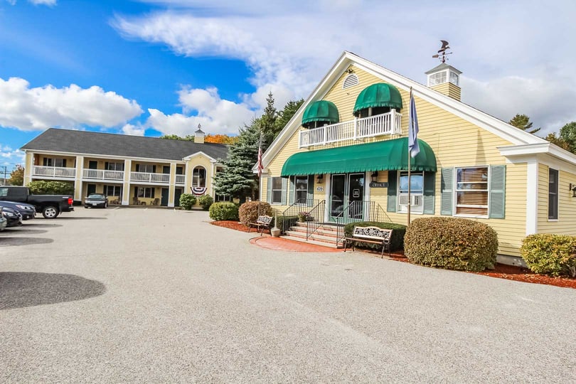 Falls at Ogunquit InnSeason Resort